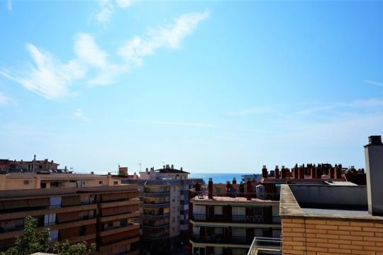 Two double bedroom penthouse for sale in the center of La Pineda