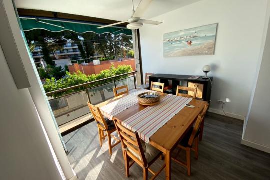 TEMPORARY RENT. Nice apartment for temporary rent, sea views, Vilafortuny,