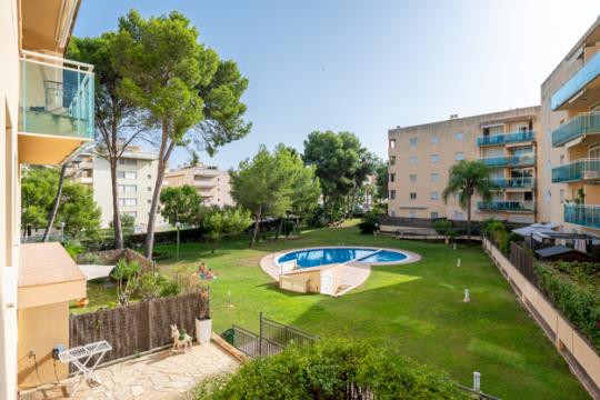 Dúplex en Venta en Golden Pineda, Cap Salou: Hogar y Oportunidad de Inversión en una vivienda. 