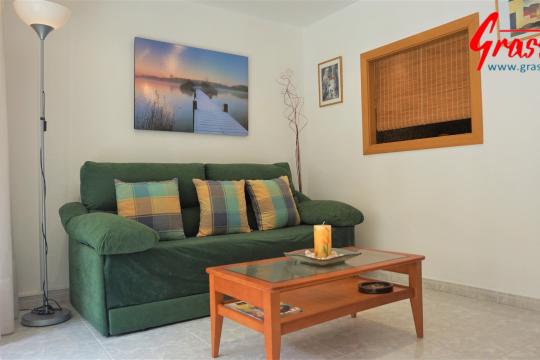 Apartment for sale in La Pineda with 2 bedrooms.
