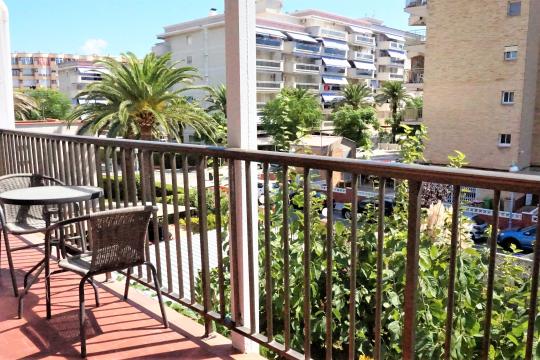 Nice apartment, with parking, in the center of La Pineda