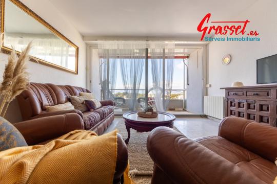 DUPLEX AVAILABLE, WITH SEA VIEWS IN CAP SALOU – TRANQUILITY AND NATURE