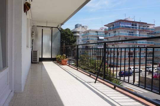 Apartment with two double bedrooms for sale in the center of Salou